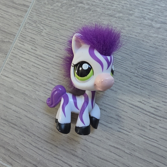 Littlest Pet Shop Purple Zebra - Picture 1 of 5